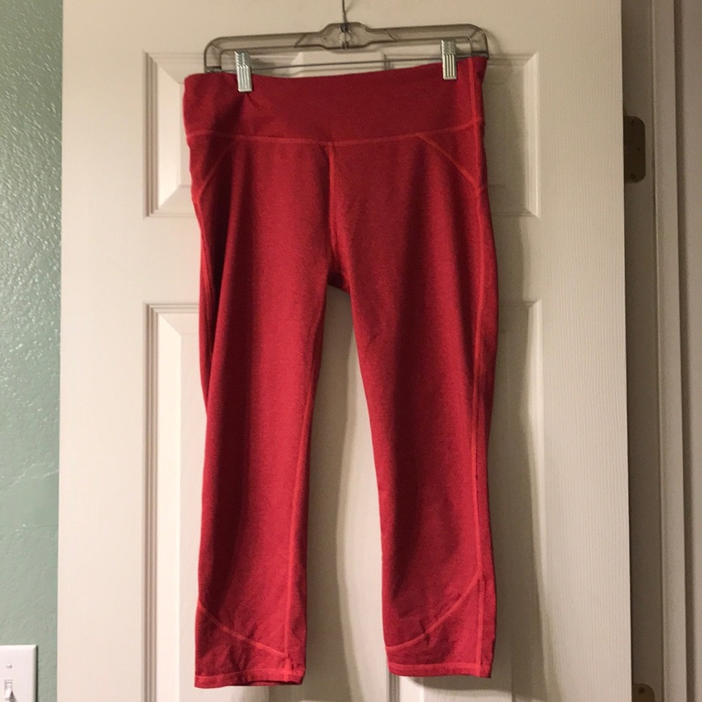 Cropped Fabletics Leggings